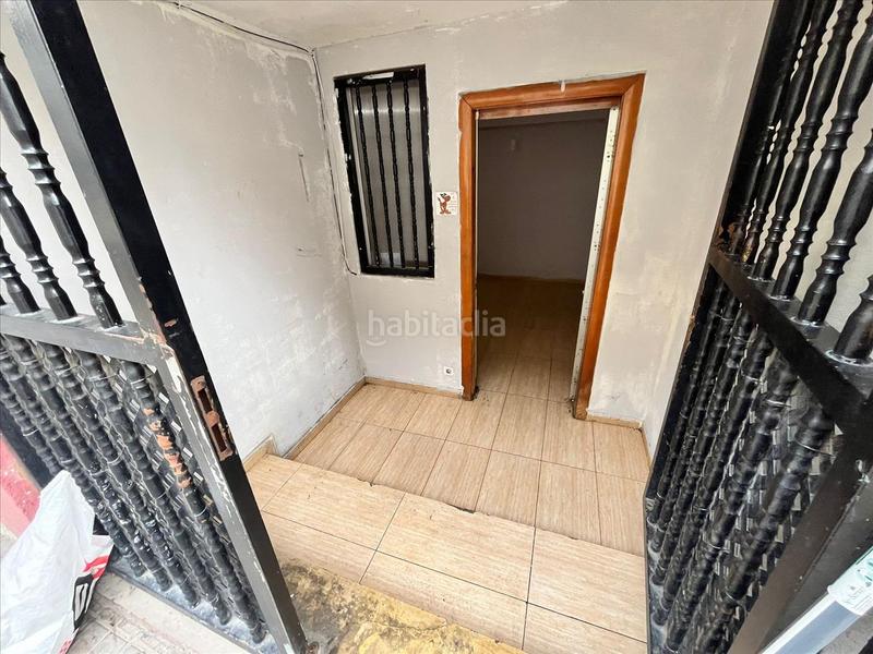 Foto 7f775f5a-4808-4e48-b3a6-1759a933fc0a. Local comercial en Lloreda Badalona