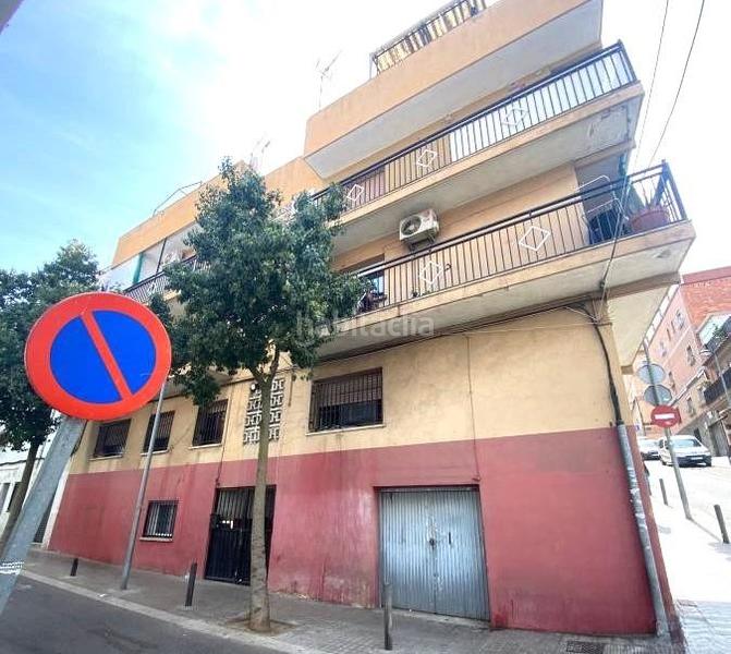 Foto a32c1e23-a9e4-4db6-a391-00747b8f4e7a. Local comercial en Lloreda Badalona