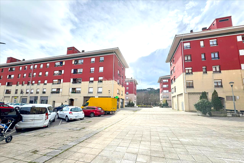 Foto 87d7d45f-15ef-499c-b1a2-65e487065e5a. Posto auto in Mungia