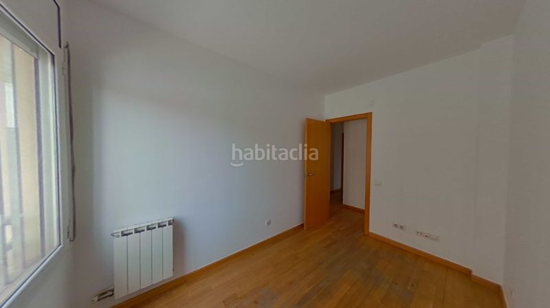 Foto 5b2844d2-848a-42b0-80cf-11787d386c64. Pis amb aparcament a Covadonga Sabadell