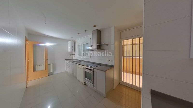 Foto b95264d3-5af4-4d47-9507-306a74b4cd09. Pis amb aparcament a Covadonga Sabadell