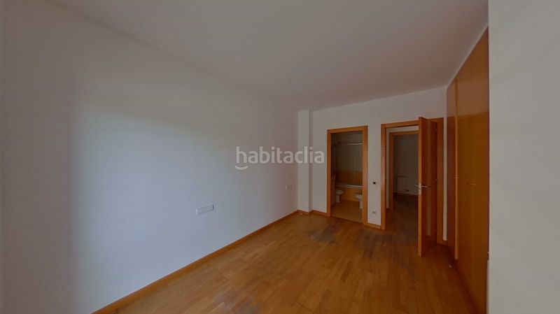 Foto d0dcc2c0-d049-4c28-9207-49254e43a8e5. Pis amb aparcament a Covadonga Sabadell