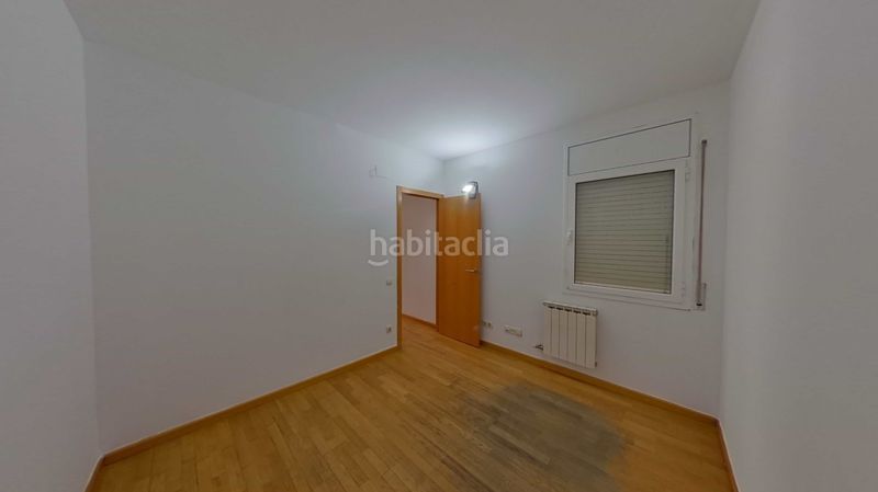 Foto ddc73eb9-34a3-4981-bd60-f6a90459adb3. Pis amb aparcament a Covadonga Sabadell