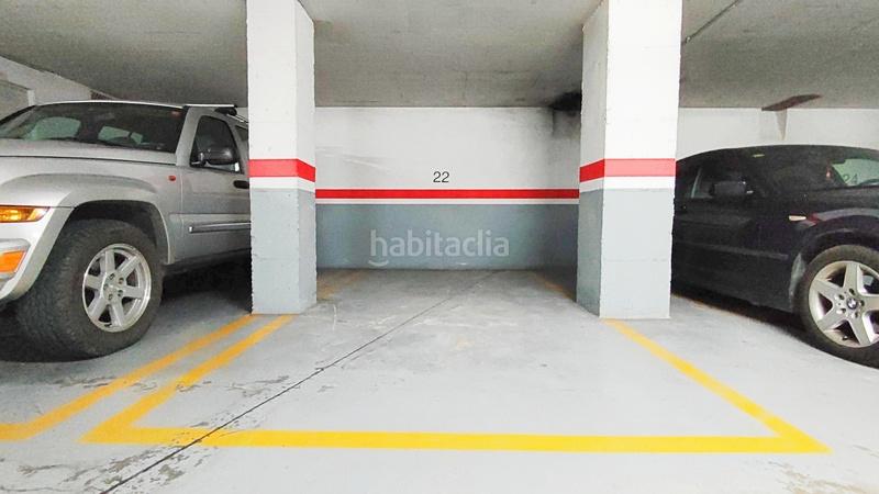 Foto 47f09c57-5c83-4185-8c2c-0a4570f5c117. Parking voiture dans Requena