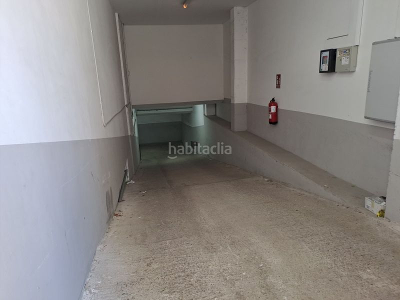 Foto e15f4c68-cf12-420c-bd78-d558d5a48050. Aparcament cotxe a Nucli Urbà Esparreguera