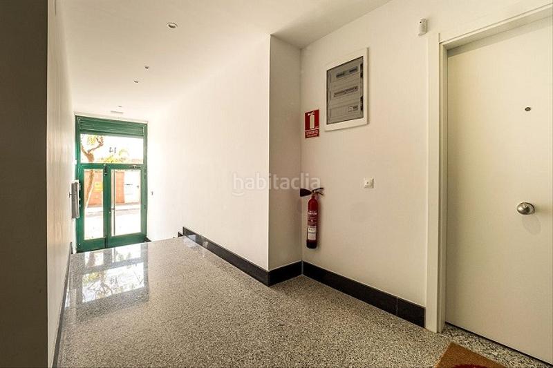 Foto f84dd6d0-a8cb-4495-84b4-c443b015bfe2. Autoparkplatz in Arrúbal