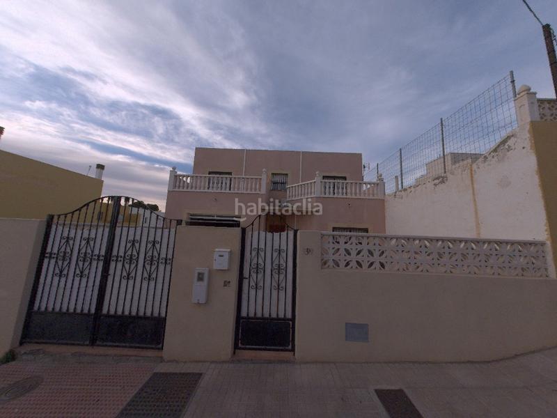 Foto 770811d0-eed0-48cd-801d-534b4c567462. Casa en Costacabana - Loma Cabrera Almería