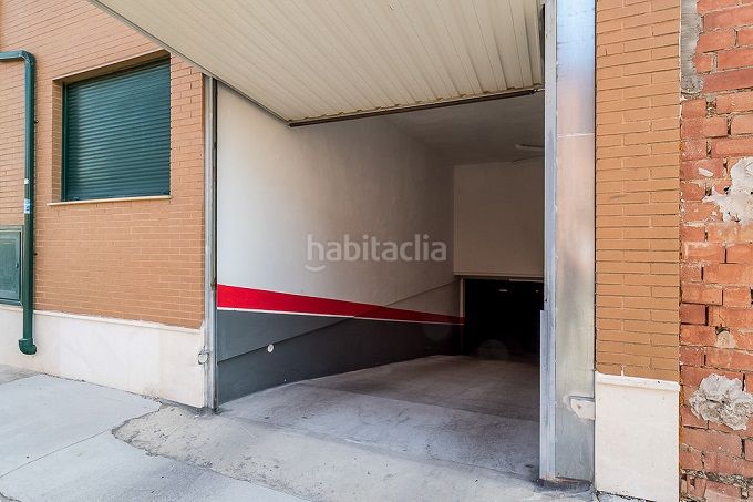 Foto 3a71287e-99ce-40c0-bcc5-17014d8d52d4. Aparcament cotxe a Arrúbal