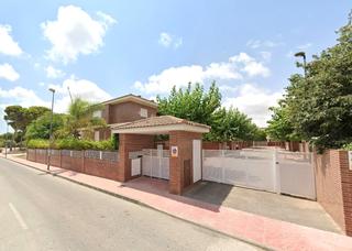 Autoparkplatz  Maria fortuny