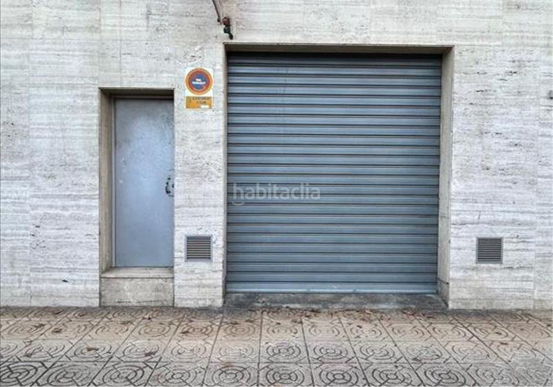 Foto eb45f0a5-bb45-458b-aae8-1ed627e49811. Aparcament cotxe a Oliva pueblo Oliva