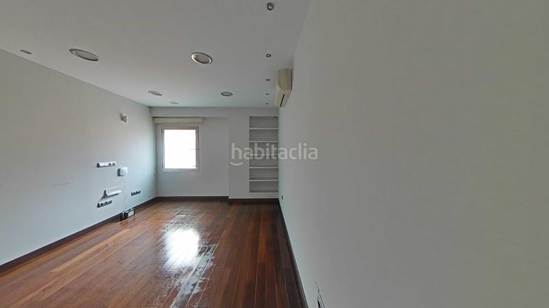 Foto b1ff0e1b-cfe0-499f-9d96-27732b2e4535. Oficina a Centro Valladolid