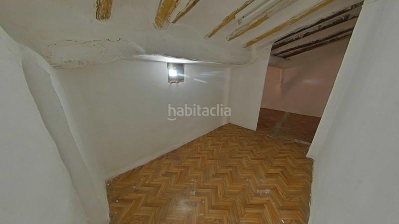 Foto 1136bb55-53d9-47a1-bf7f-bf504e496630. Casa adossada a Autol