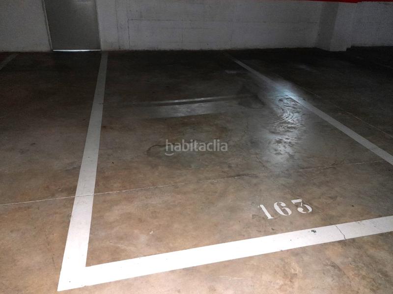 Foto e079b26d-e79d-4e0a-af47-fb073e6db8f4. Autoparkplatz in Les Planes Sant Joan Despí