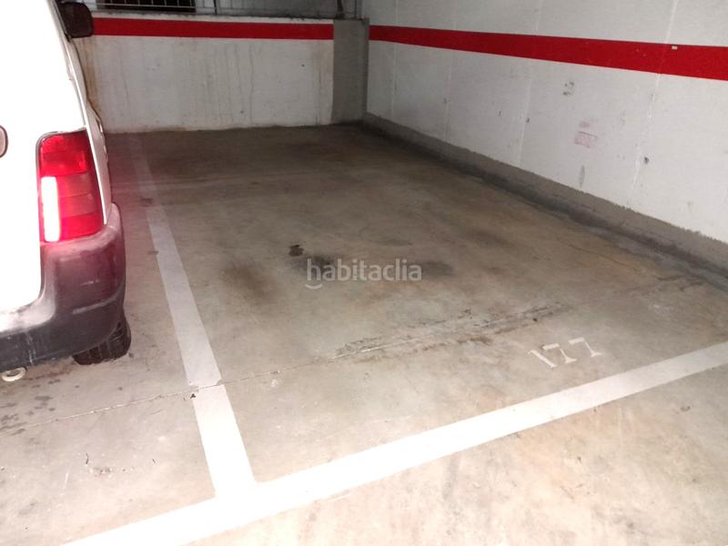 Foto bd580280-cd71-4abe-b859-432d1b63c945. Parking coche en Les Planes Sant Joan Despí
