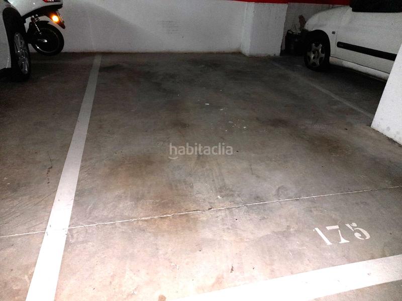 Foto ceccf7eb-69bf-4e17-88b5-42031a16999c. Parking coche en Les Planes Sant Joan Despí