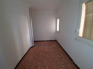 Pis  Calle cantarell 4  escalera 1 planta 3 puerta 1