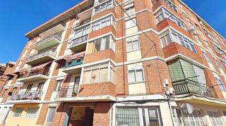 Pis  Calle santa maria