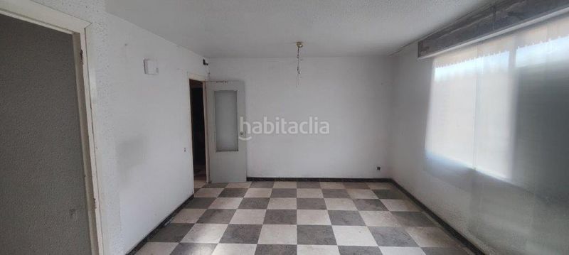 Foto 84e68d90-b05b-4251-8c21-3b811a8c4f18. Casa a Fuentes de Ebro