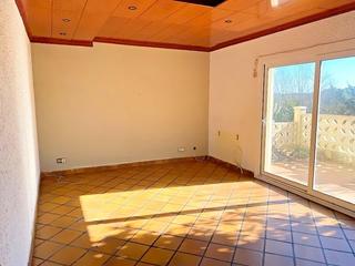 Casa  Corts catalanes (les)