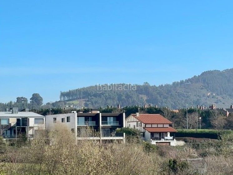 Foto db4a96a6-a26b-49f5-99a7-cac9161c7e3a. Solar industrial a santa maría de Getxo Getxo