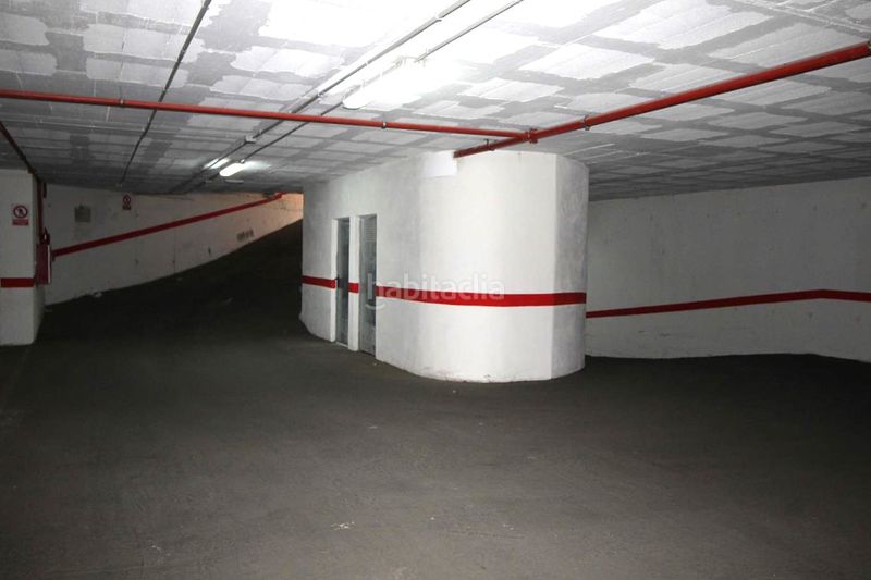 Foto a928a86c-43dd-4413-8e64-201f8d127651. Car parking in Turre