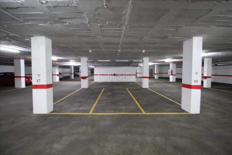 Foto fa32c22b-fc21-4cb6-8144-a5e78523b7e9. Autoparkplatz in Turre