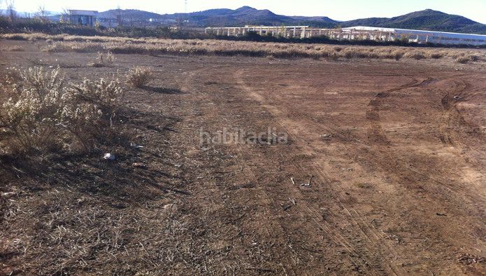 Foto 23db6e81-e62e-4126-832e-fa596a0ae436. Solar industrial a La Cava - Fardachón Logroño