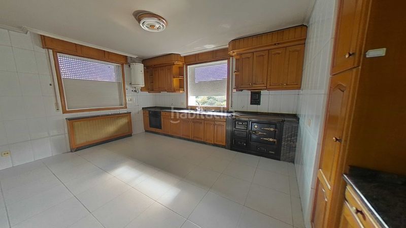 Foto 59add3e8-9945-4602-ad67-ac3708d7a4b8. Haus mit heizung parking in Entrimo