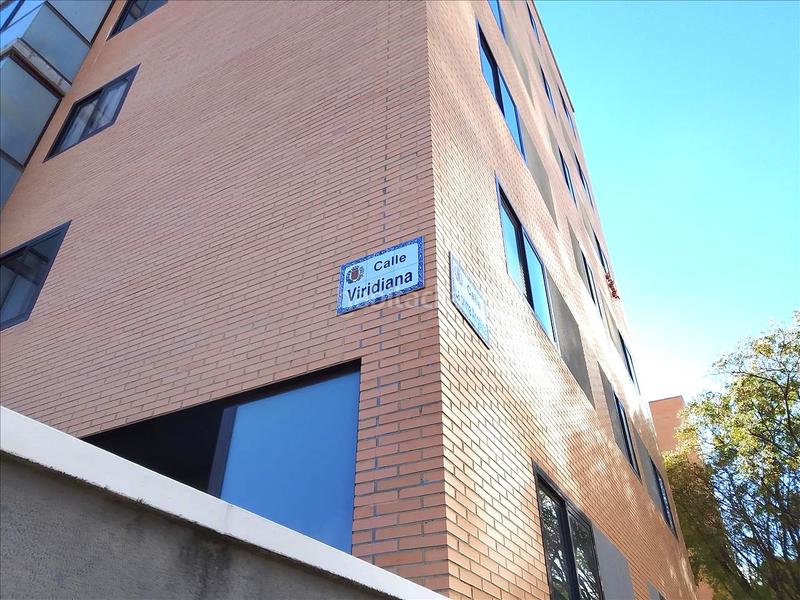 Foto de543636-31ff-4207-a1c0-39560f252356. Parking voiture dans Valdespartera Zaragoza