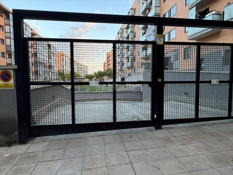 Foto 35b4d34c-4546-456b-9434-56097179e927. Parking coche en Valdespartera Zaragoza