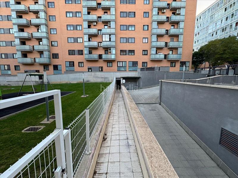 Foto b2372d50-05e9-43ab-92e5-4058ae381e7f. Parking voiture dans Valdespartera Zaragoza