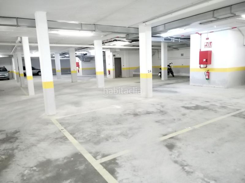 Foto e7848a79-9ab5-43aa-a335-85f18ac3aba1. Parking coche en Deltebre