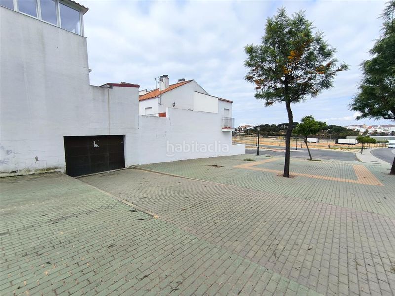 Foto 4b9e4abe-1711-4321-a555-0a7e7c14c323. Aparcament cotxe a Palos de la Frontera