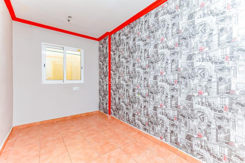 Foto 972479ed-b134-4e2e-84b9-bf5aee12b583. House in Requena