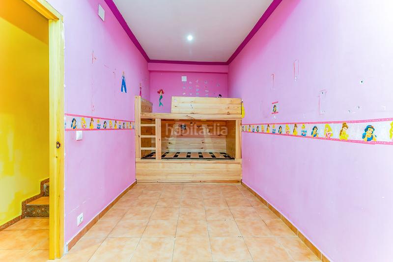 Foto f340fa2e-055e-47e7-b84a-27062ae121a6. House in Requena