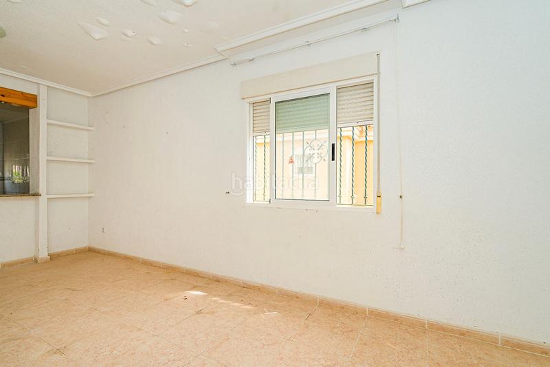 Foto cbfc187e-35a2-4002-b590-3004688a2b75. Casa a Villamartín-Las Filipinas Orihuela