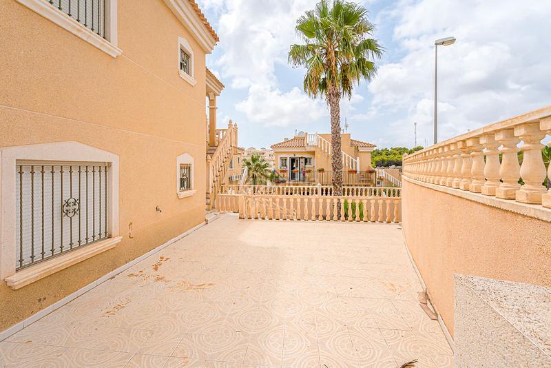 Foto ec45d047-4c0d-4f0c-9528-24fa462a34e9. Casa a Villamartín-Las Filipinas Orihuela