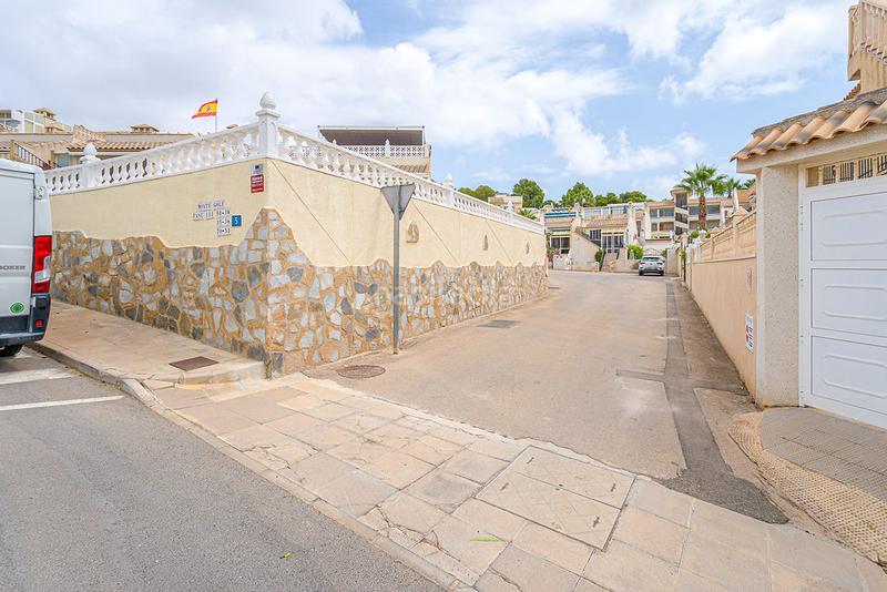 Foto 68bbc4e6-28aa-4add-9642-f25370d7d567. Haus in Villamartín-Las Filipinas Orihuela