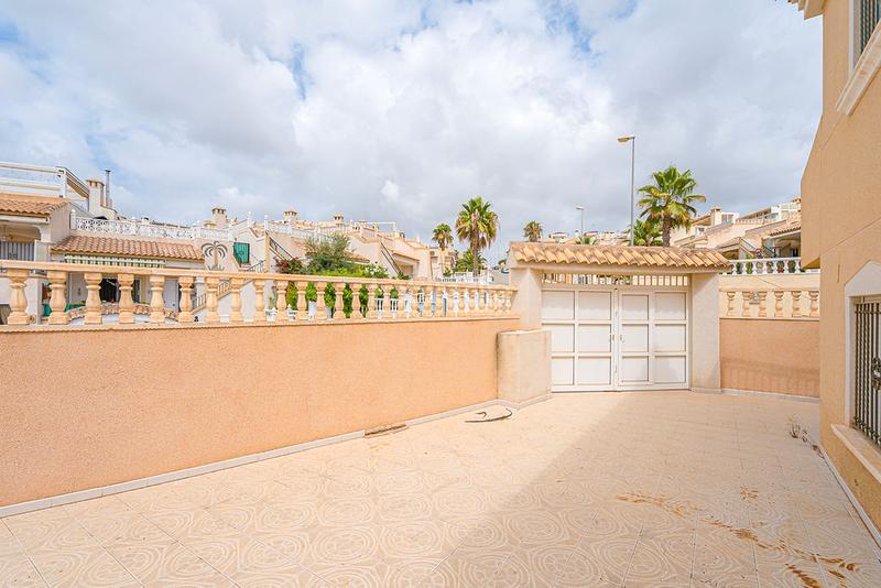 Foto bfacc55f-636f-47a6-a4cc-842139e581d2. Haus in Villamartín-Las Filipinas Orihuela