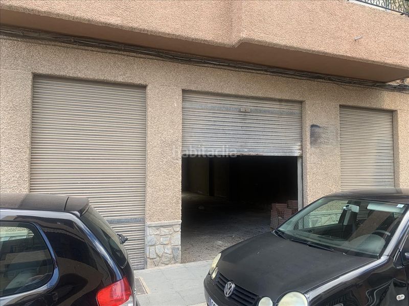 Foto b2d8ede7-a96c-4267-81a6-8f3bf9b0b869. Local comercial a Beniel