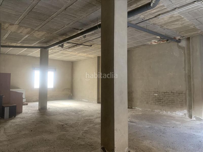Foto fada914e-eb46-48ae-9d35-da466e8ce95a. Local comercial a Beniel