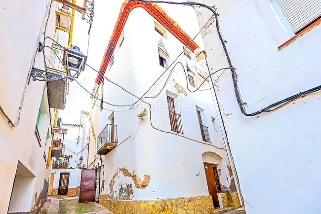 Foto f57812fa-5c37-4d58-9a9a-5ccd63b2d915. Casa adossada a Móra d´Ebre