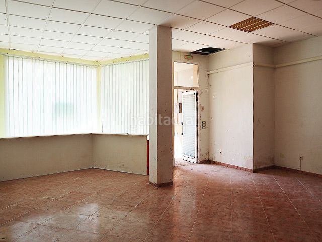 Foto 1bc7233a-8e0a-4e14-bb36-cda110184988. Local comercial a Deltebre