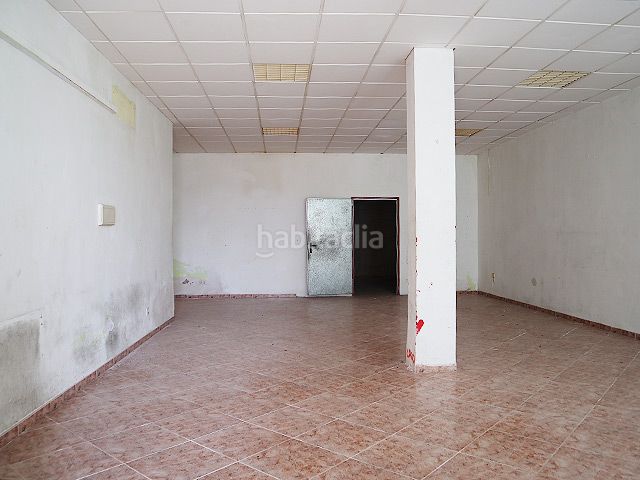 Foto f8aed79f-a4e9-421f-bc91-56cc0e737988. Local comercial a Deltebre