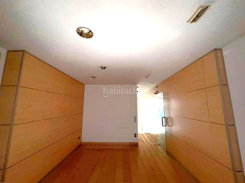 Foto bd4bc0a8-ead2-43e4-93a5-9d8678fa271b. Local comercial a Príncep de Viana-Clot-Xalets Humbert Torres Lleida