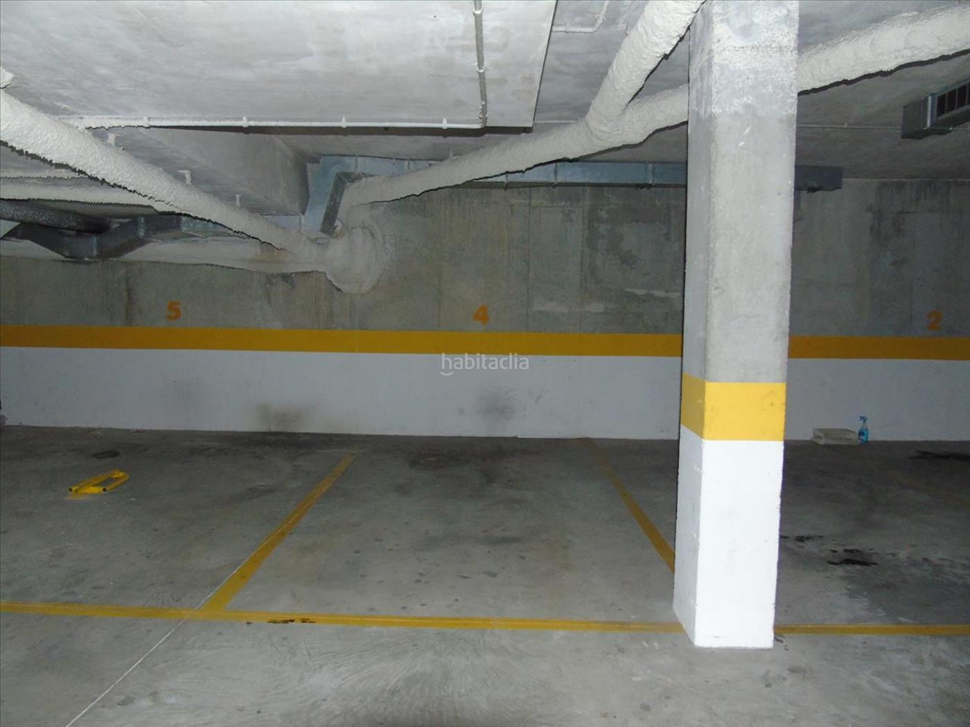 Angel Guimera Parking coche Manlleu