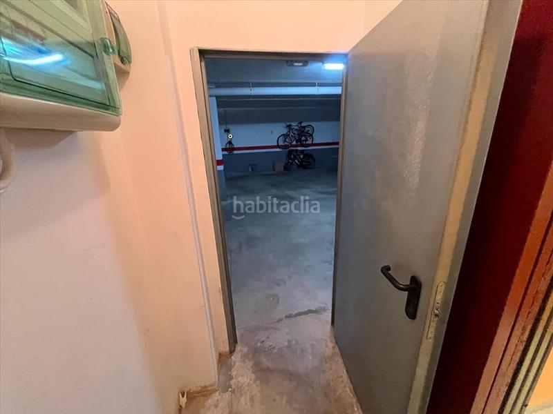 Foto 1a25f1ba-8b9f-44aa-b7e5-a243df3905b0. Aparcament cotxe a Guadassuar