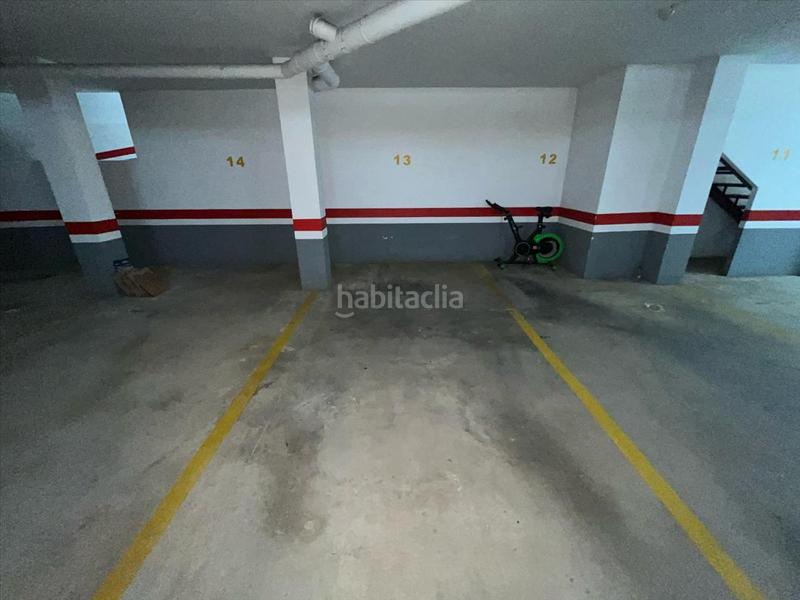 Foto 84a3a165-e8bf-4874-8147-036f5ede8489. Aparcament cotxe a Guadassuar