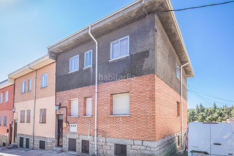 Foto ad47a3b2-38c9-47c3-b0a0-90484c9edd45. Pis a Navas del Marqués (Las)