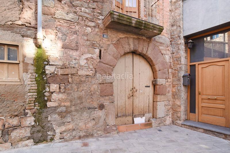 Foto b0bef931-1013-41f9-9e1f-c16f70e00d81. Casa adosada en Santpedor